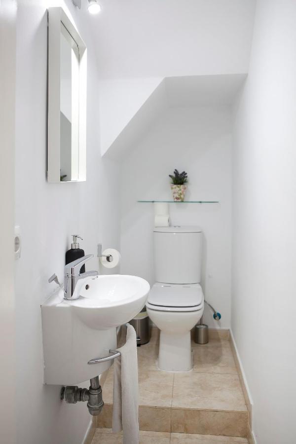 Apartamentos Rg Arenal II Sevilla Kültér fotó