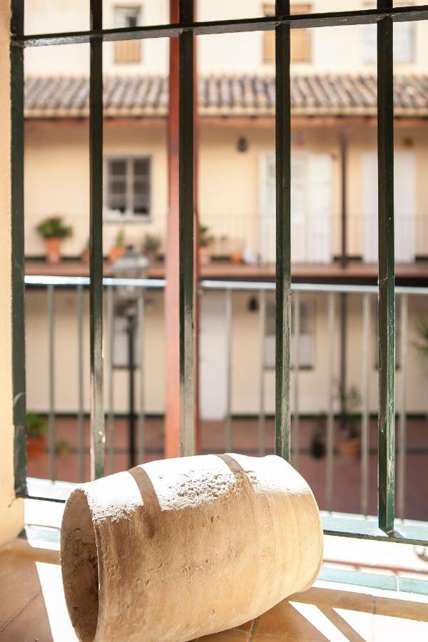 Apartamentos Rg Arenal II Sevilla Kültér fotó