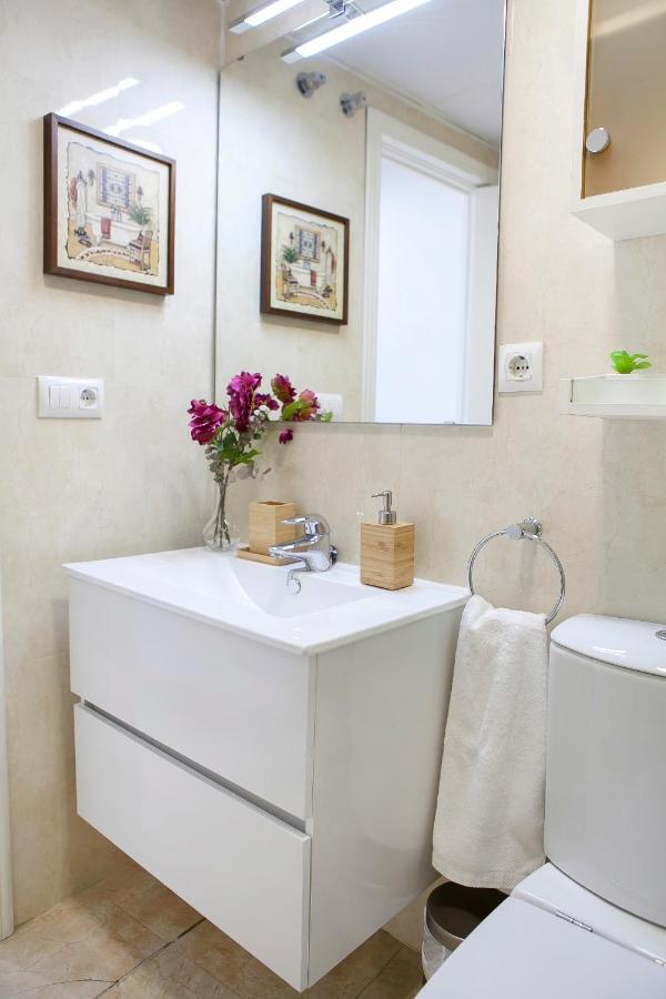 Apartamentos Rg Arenal II Sevilla Kültér fotó